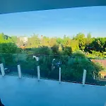 Luxury White Apartment In Park Lotnikow