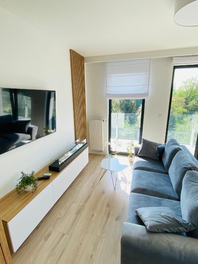 Luxury White In Park Lotnikow Apartment *
